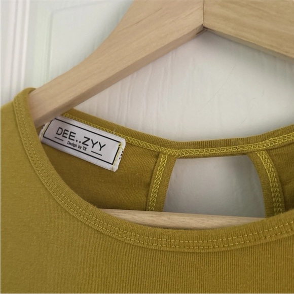Mustard Yellow Cap Sleeve Top with Gold Buttons - DEE-ZYY- Estimate Size Medium - Picture 3 of 7